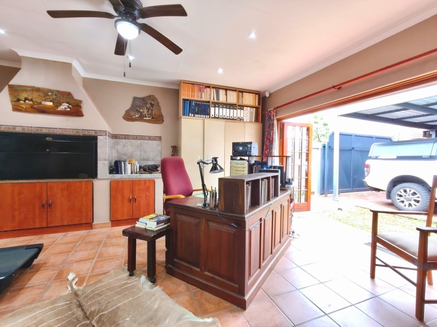 4 Bedroom Property for Sale in Oewersig North West